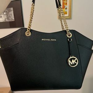 Micheal Kors shoulder bag